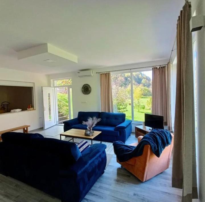 Anur Apartment Bihać Екстериор снимка