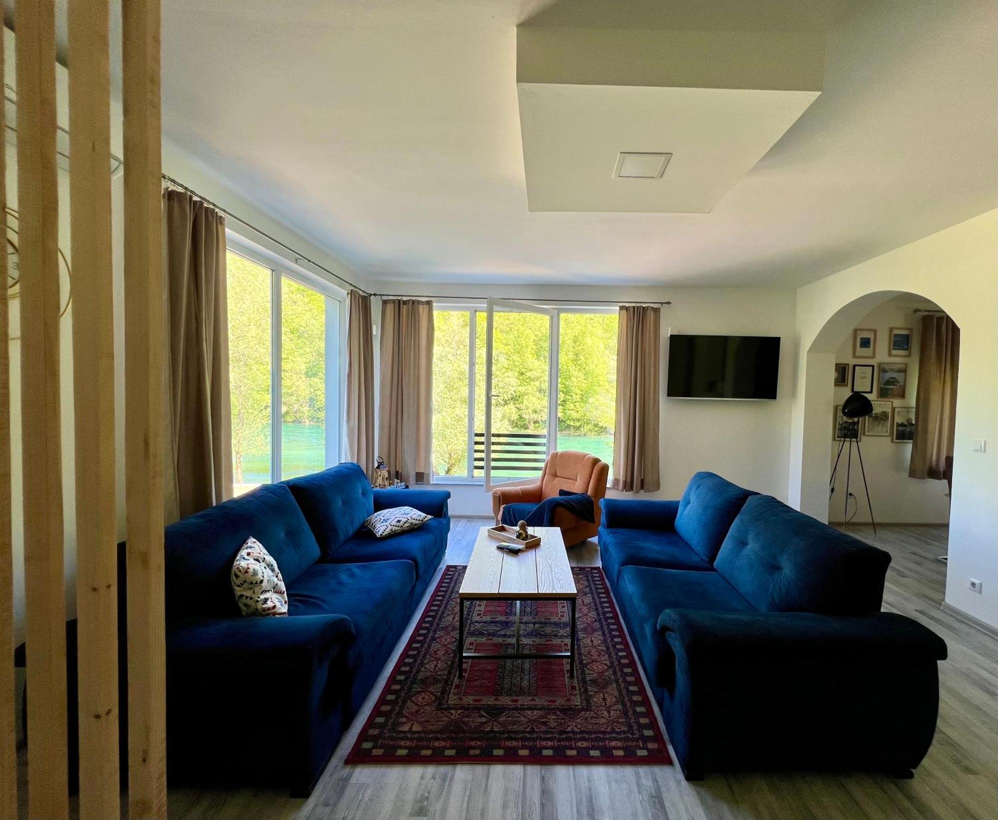 Anur Apartment Bihać Екстериор снимка