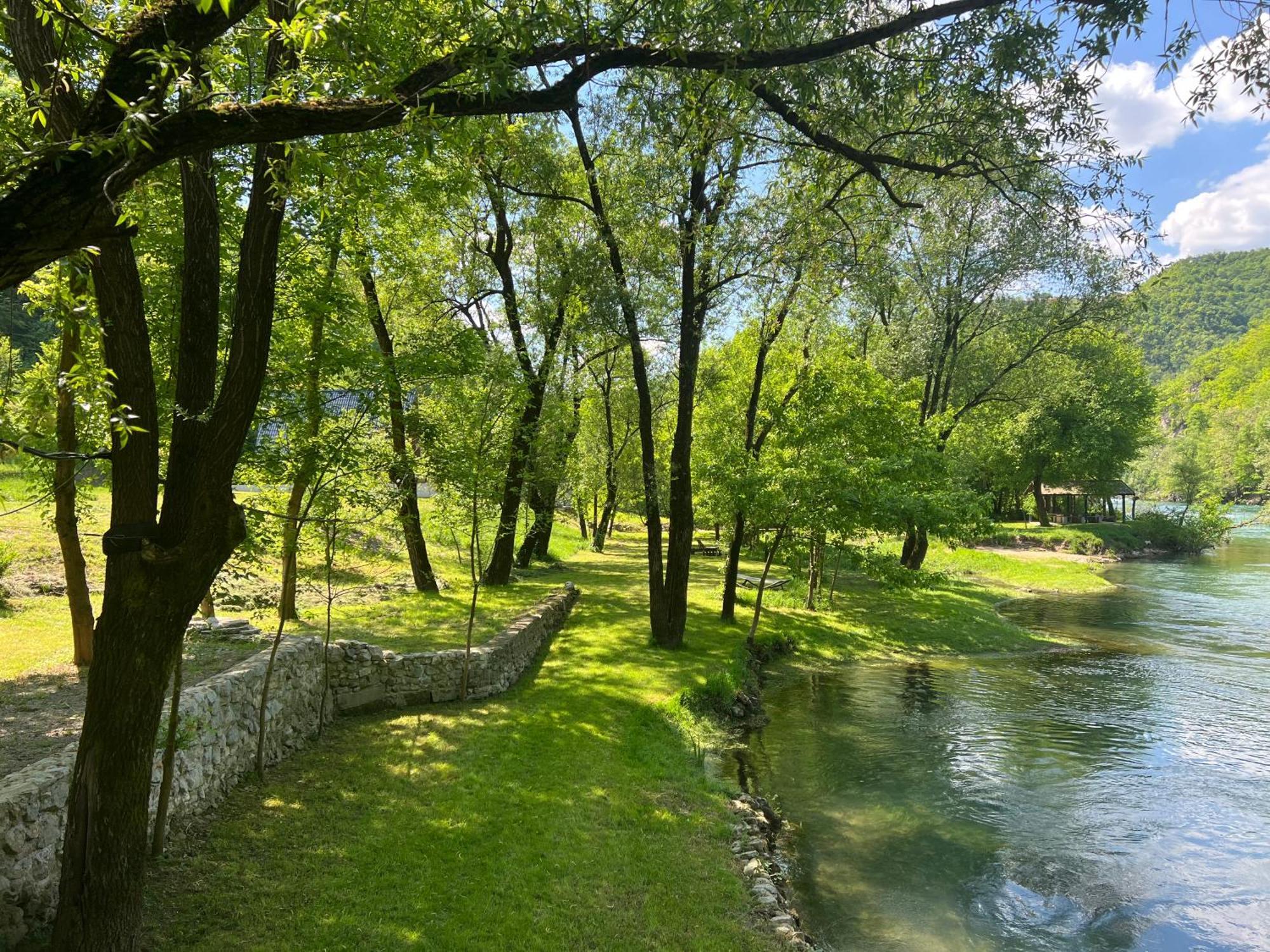 Anur Apartment Bihać Екстериор снимка