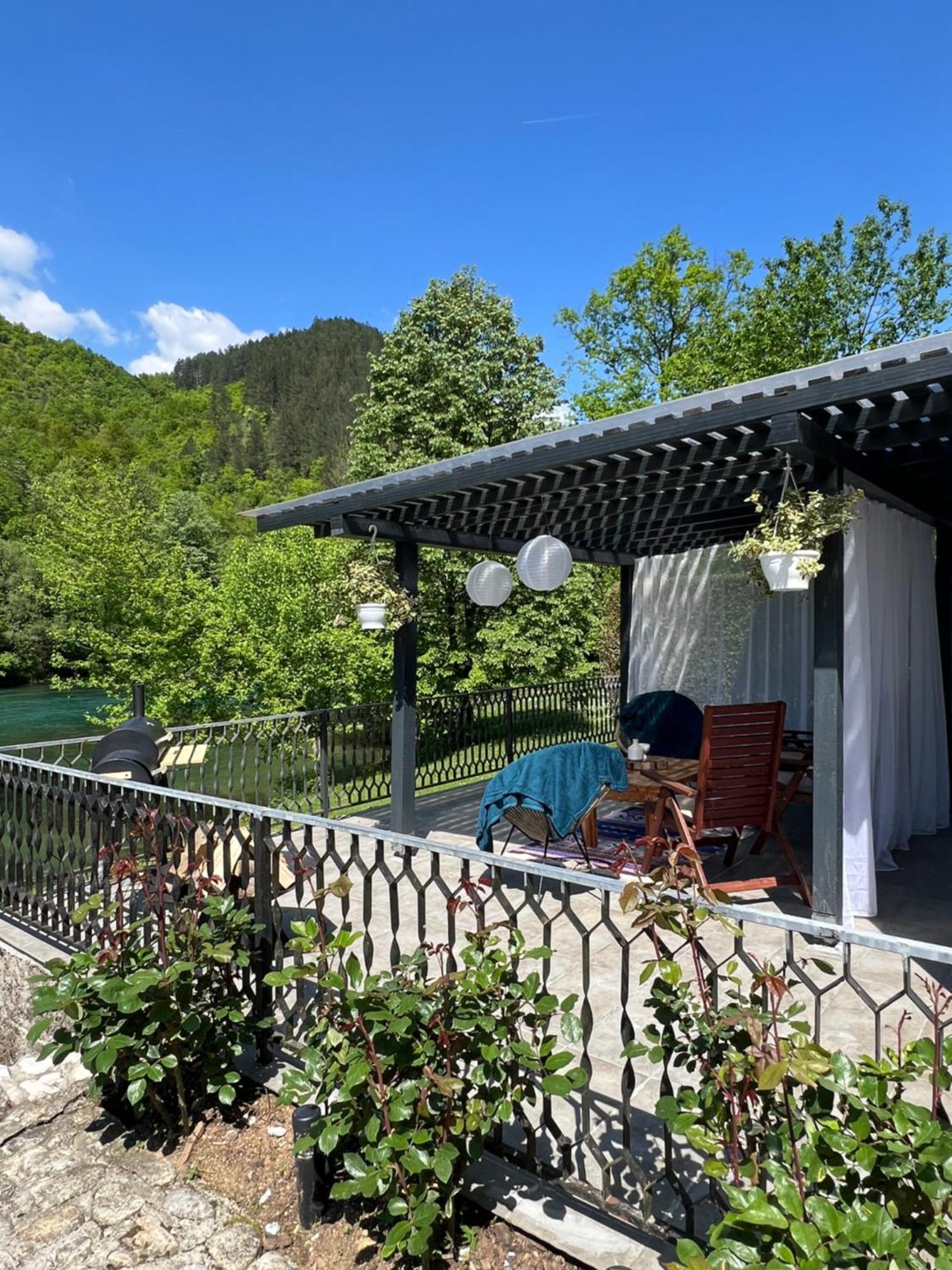 Anur Apartment Bihać Екстериор снимка